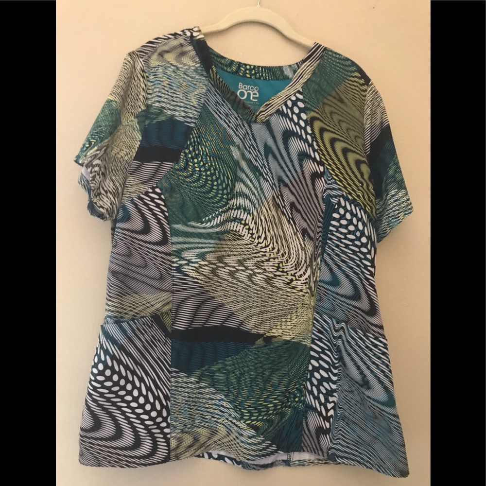 ❌SOLD ❌Barco Scrub Top Like New
